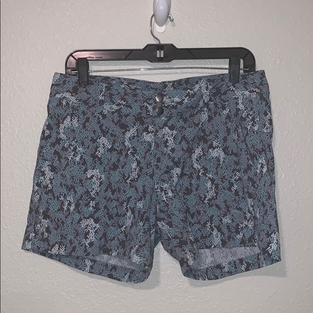 Columbia hiking shorts